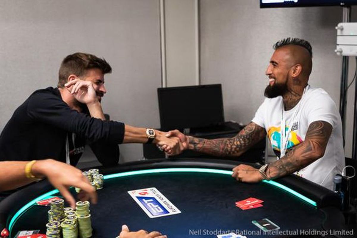 Ce lovitură! Gerard Pique și Arturo Vidal au câștigat jumătate de milion de euro la poker!