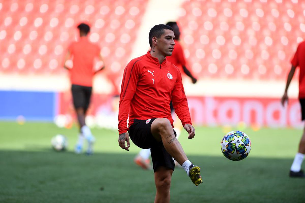 SLAVIA PRAGA - CFR CLUJ // Nicolae Stanciu și colegii săi au făcut antrenamentul oficial înaintea duelului cu CFR Cluj: „Suporterii ne împing de la spate”