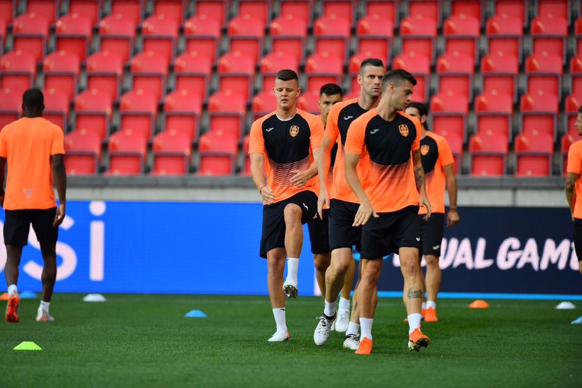 SLAVIA PRAGA - CFR CLUJ // VIDEO+FOTO Dan Petrescu se teme: „Slavia putea câștiga Europa League!” + Remarcă un detaliu surprinzător: „E inuman!”