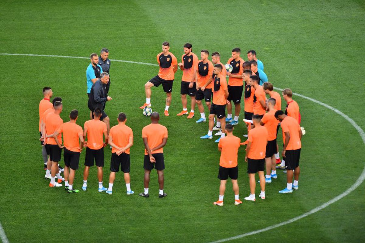 SLAVIA PRAGA - CFR CLUJ // VIDEO+FOTO Dan Petrescu se teme: „Slavia putea câștiga Europa League!” + Remarcă un detaliu surprinzător: „E inuman!”