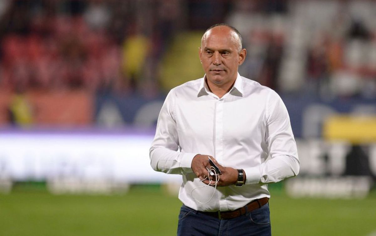 DINAMO - VOLUNTARI 1-0, liveTEXT, VIDEO + FOTO ACUM » Piscitelli apără un penalty, Sorescu e eliminat!