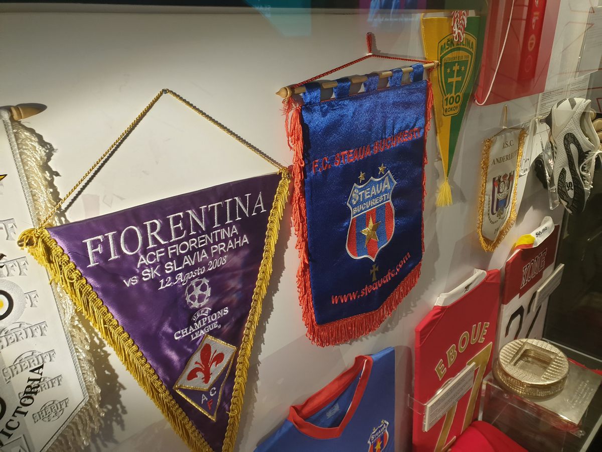 SLAVIA PRAGA - CFR CLUJ // FOTO&VIDEO Cehii au păstrat tricoul Stelei de la singurul meci al lui Gheorghe Hagi ca antrenor în grupele Champions League