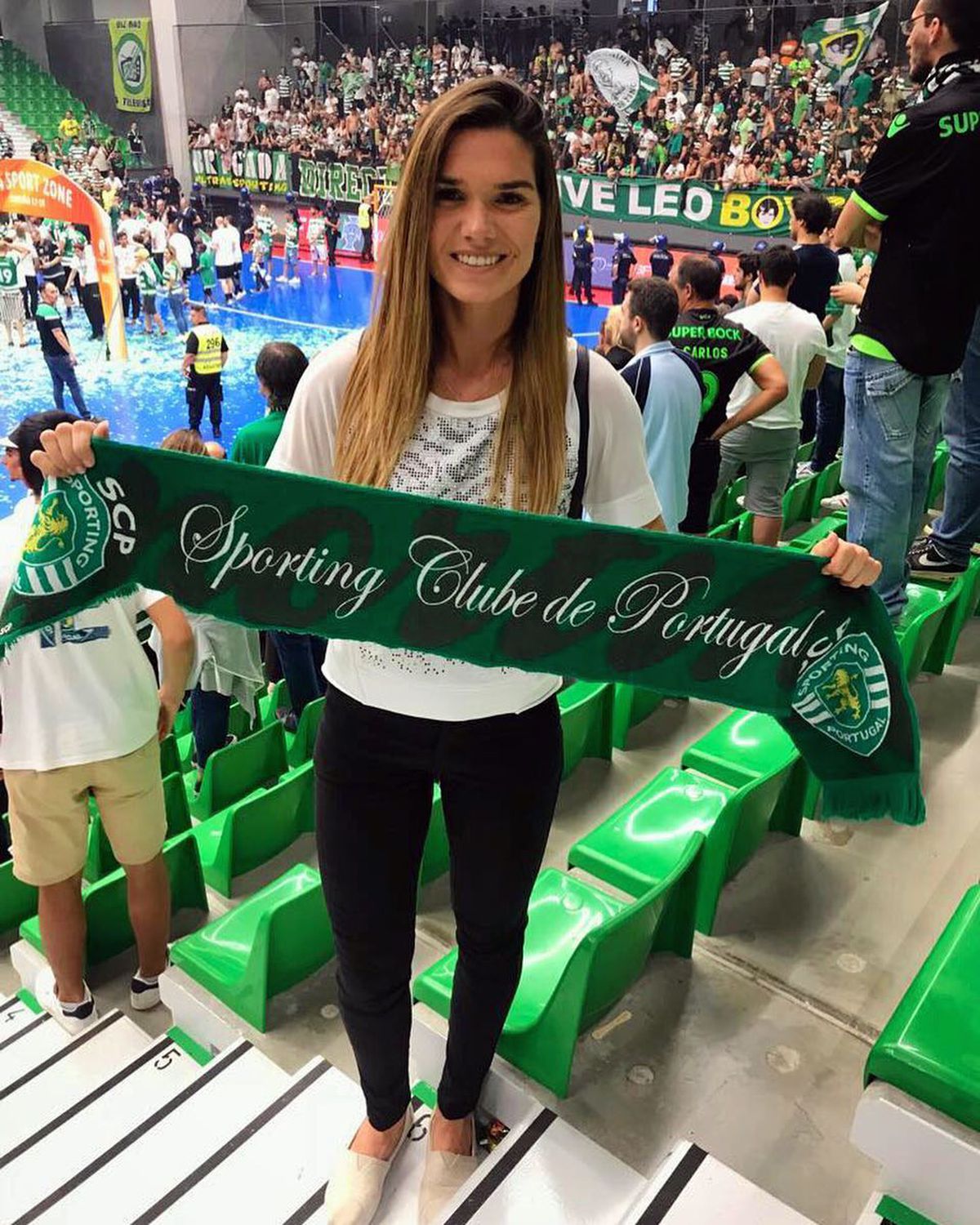 FOTO Ercilia și marea » O atletă portugheză îmbină utilul cu plăcutul