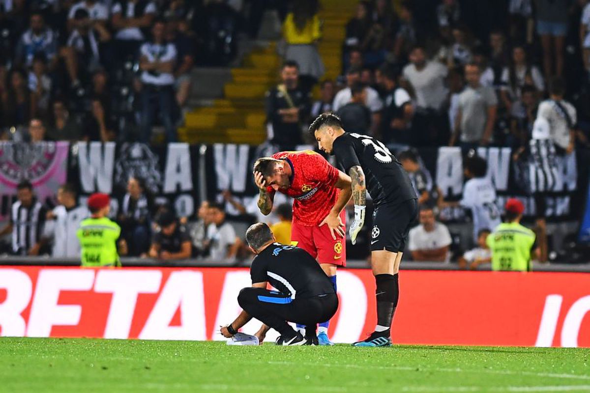 GUIMARAES - FCSB // GALERIE FOTO Imagini incredibile la pauză! » Dacian Nastai dădea indicații unor jucători dezorientați, în timp ce Bogdan Vintilă își făcea cruce pe margine!