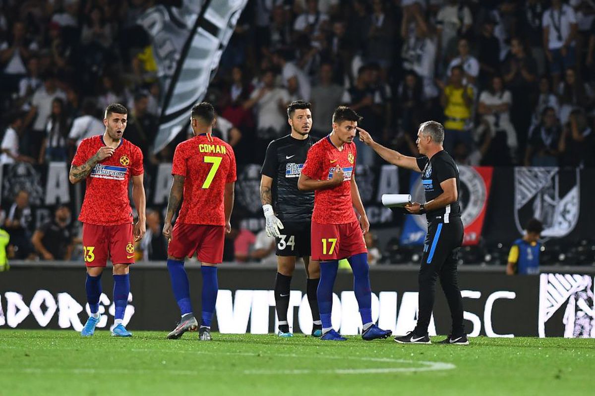 Nastai reface tactica, Vintila se inchina