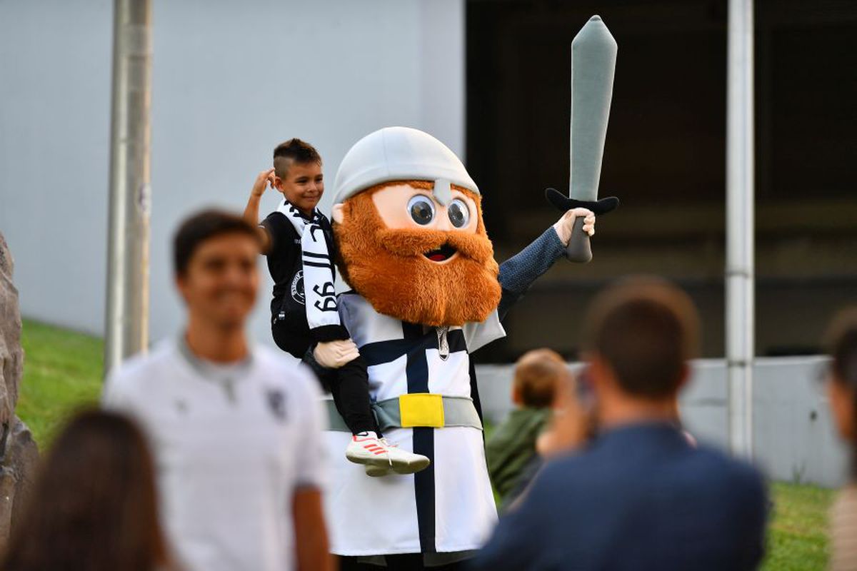 GUIMARAES - FCSB 1-0 // FCSB, out din Europa League după o prestație penibilă! Cronică de Remus Răureanu: „Calificarea ar fi aruncat la gunoi logica, toată teoria din fotbal și bunul simț”