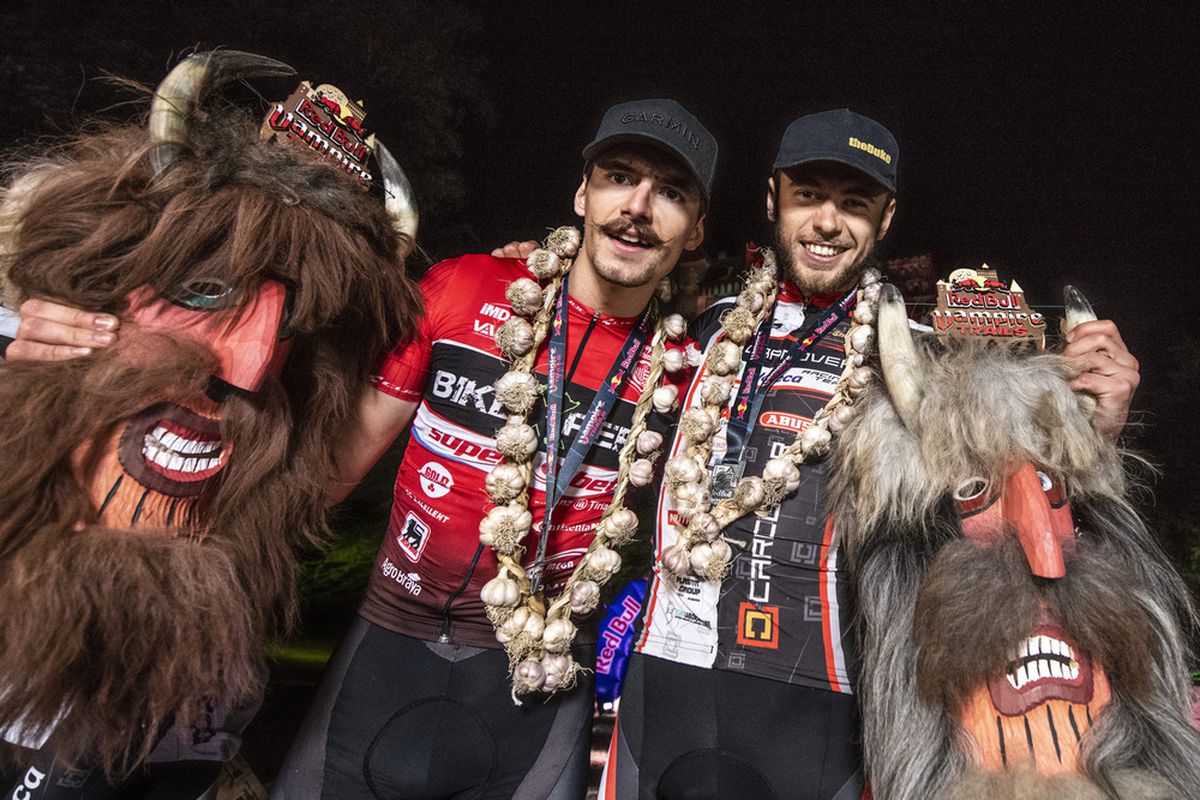 FOTO & VIDEO // A fost nebunie la Castelul Bran! 10 ore de competiție nocturnă într-un show colosal