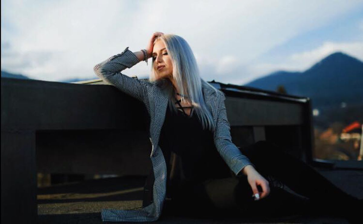 VIDEO+FOTO Cea mai sexy voluntară de la FRF! Va fi prezentă la meciul cu Spania și la EURO 2020