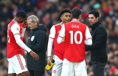ARSENAL // Mikel Arteta, mesaj categoric pentru Mesut Ozil: „Ori joci ca-n meciul cu Chelsea, ori nu mai joci deloc!”
