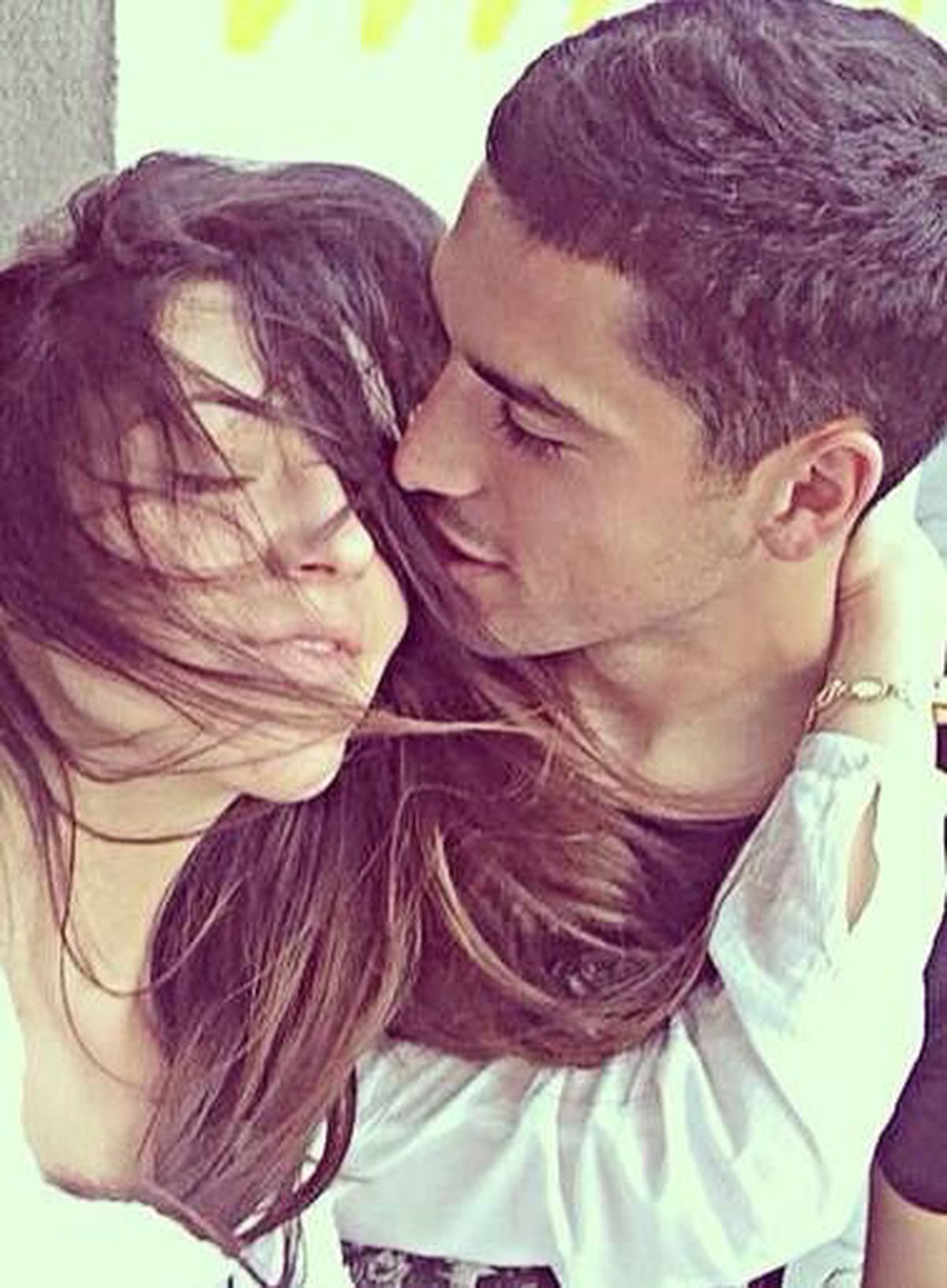 Nicolae Stanciu despre momentul în care și-a întâlnit soția: „A fost dragoste la prima vedere într-o stație de autobuz”