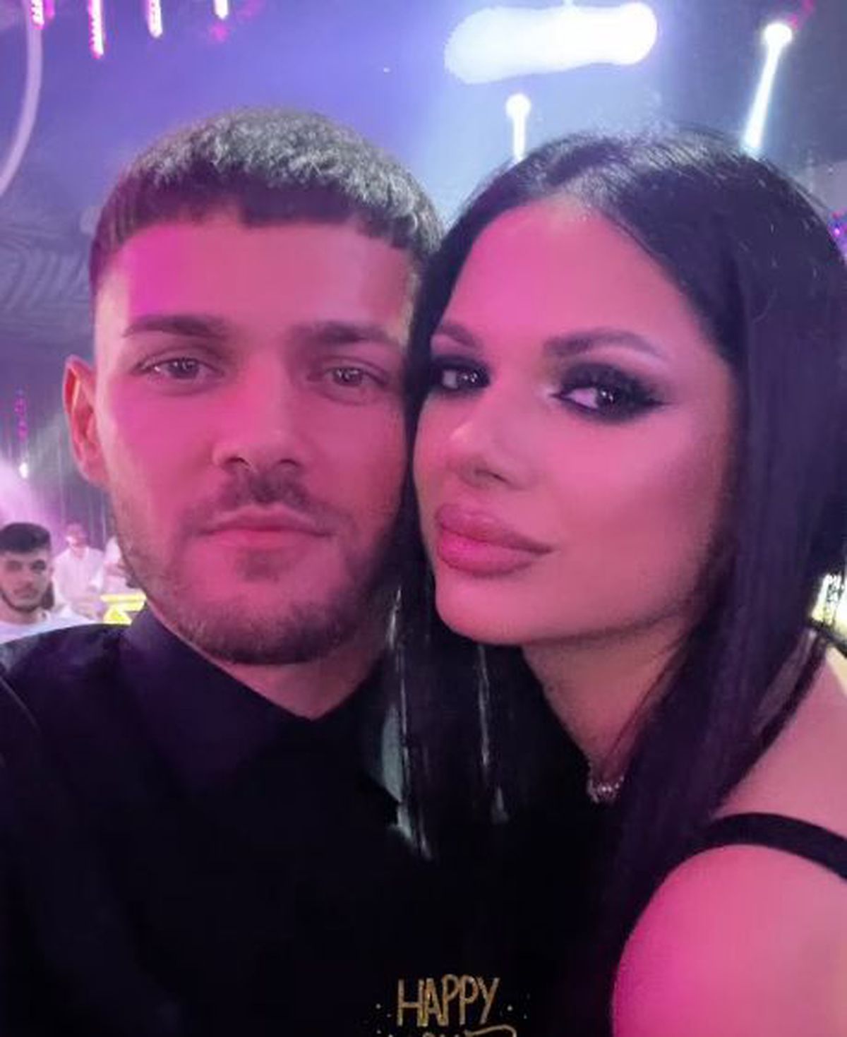 Reghe, sărut pasional cu iubita, vacanțe la Paris și Barcelona pentru „tricolori” + golgeterul Ligii 1 - Revelion în Oman