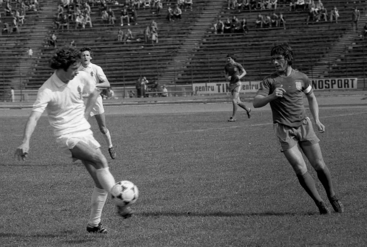 Ion Dumitru #73 » Ce părere avea Liță despre ziariștii de sport în ianuarie 1977: „De el nu-mi place deloc, merge cu Dinamo pe față. Și Ioan Chirilă s-a dat cu Dinamo!”
