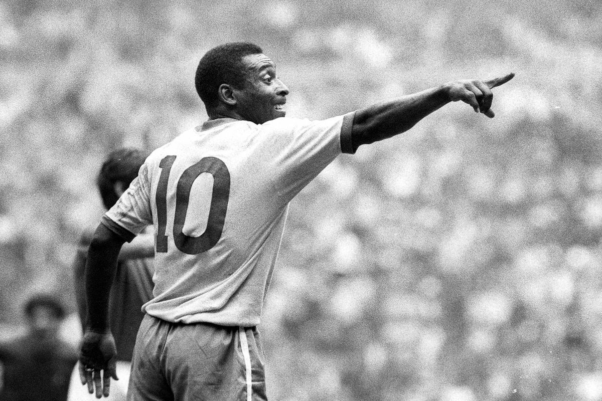 Familia lui Pelé a cerut retragerea tricoului cu numărul 10 de la Santos, dar clubul a refuzat » Argumentul suprem invocat