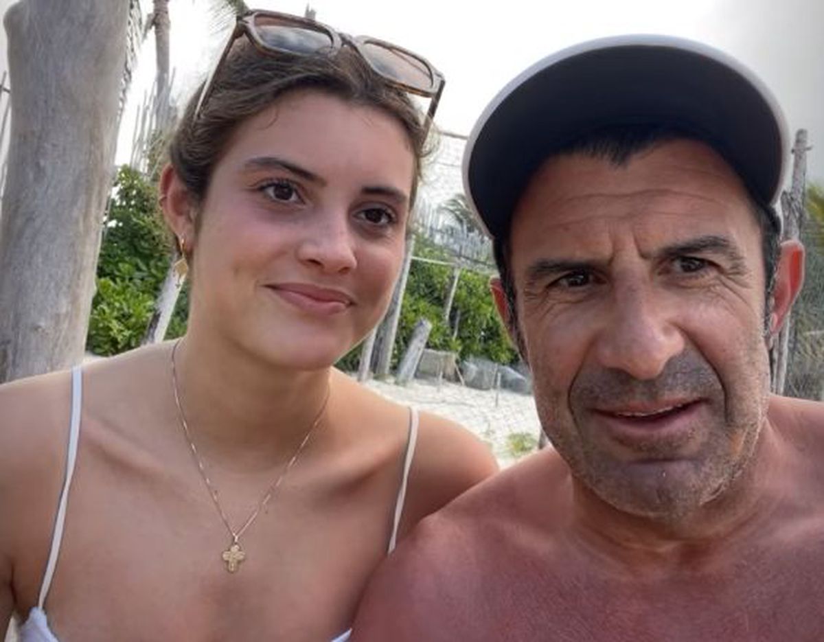 Reghe, sărut pasional cu iubita, vacanțe la Paris și Barcelona pentru „tricolori” + golgeterul Ligii 1 - Revelion în Oman