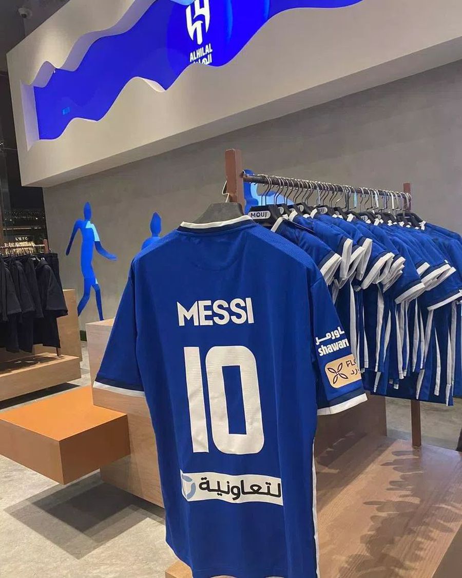 NEBUNIE în Arabia Saudită » Al Hilal a pus în vânzare tricouri cu numele lui Messi