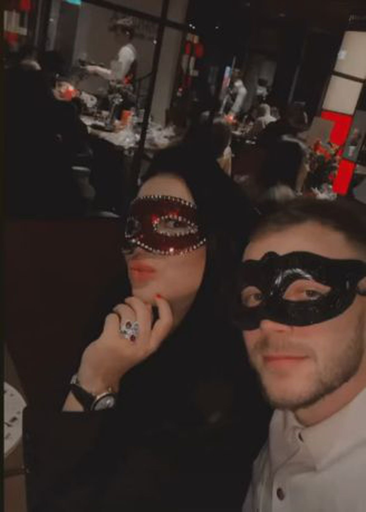 Reghe, sărut pasional cu iubita, vacanțe la Paris și Barcelona pentru „tricolori” + golgeterul Ligii 1 - Revelion în Oman