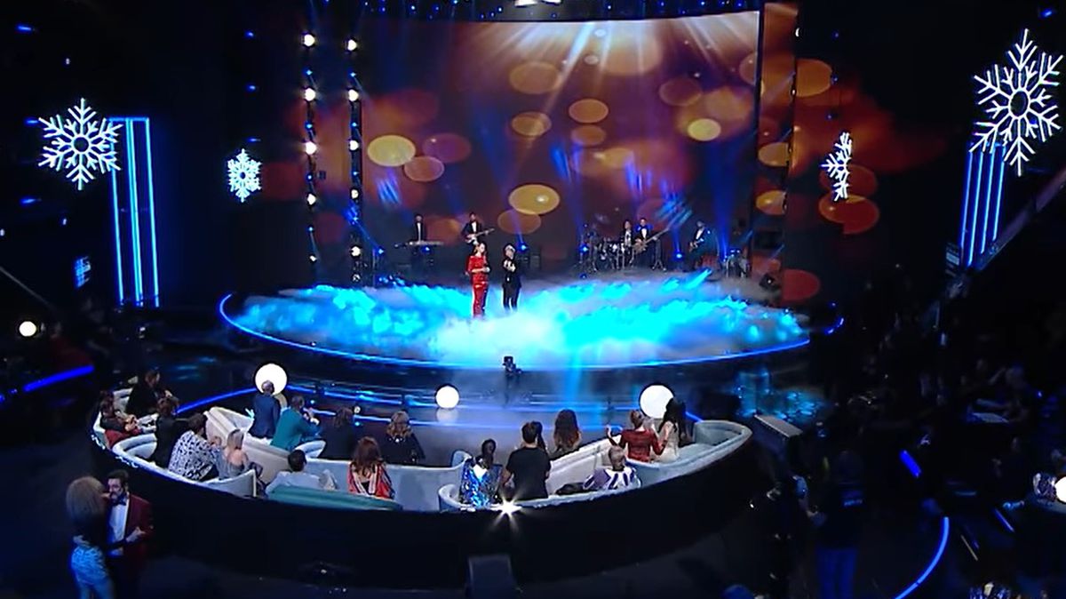 Florin Răducioiu, apariție de senzație de Revelion! A cântat în italiană alături de Andreea Marin