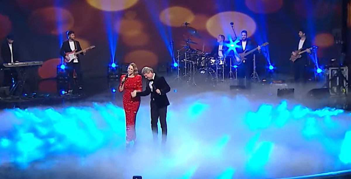 Florin Răducioiu, apariție de senzație de Revelion! A cântat în italiană alături de Andreea Marin