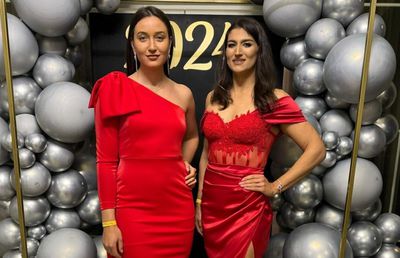 Simona Radiș și Ancuța Bodnar, Revelion în roșu și cu gândul la Jocurile Olimpice: „An nou binecuvântat, vise îndeplinite și curaj!”