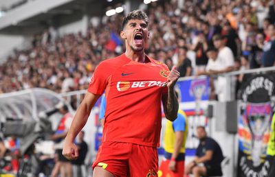 3 întrebări care ne vizează pe TOȚI după confirmarea transferului lui Florinel Coman în Qatar » De ce plecarea de la FCSB e o problemă majoră pentru tot fotbalul românesc