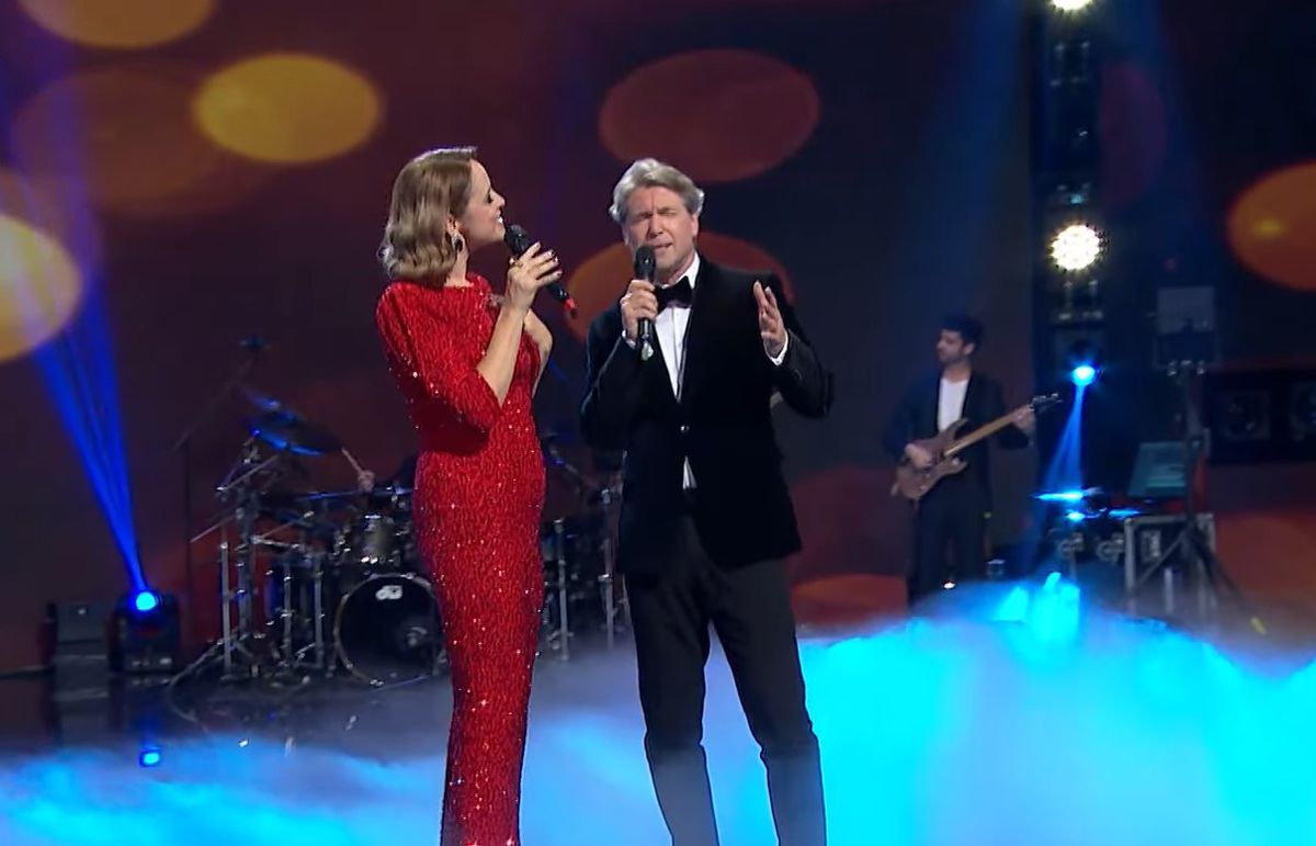 Florin Răducioiu, apariție de senzație de Revelion! A cântat în italiană alături de Andreea Marin