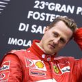 Michael Schumacher trist, după decesul mamei sale în 2003, în timpul MP din San Marino Foto Imago