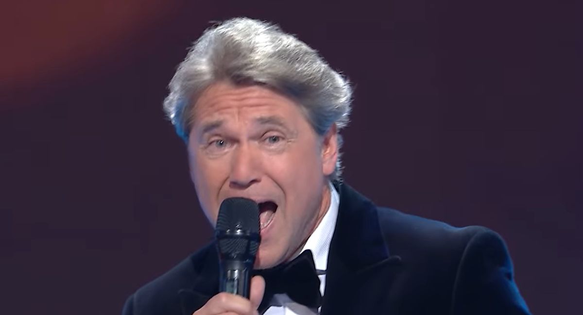 Florin Răducioiu, apariție de senzație de Revelion! A cântat în italiană alături de Andreea Marin