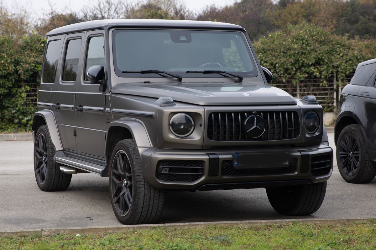 Mașina lui Dennis Man, Mercedes AMG, Parma