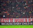 Fanii lui Galatasaray au afișat, la meciul cu Manchester United (3-3) din Europa League, mesaje pro-Gaza / Foto: Gazet Duvar