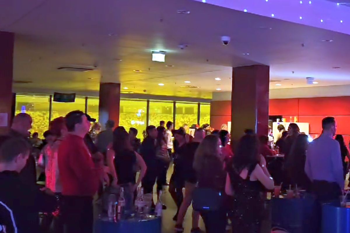 Revelion retro la Arena Națională: cum s-a trăit noaptea dintre ani pe stadion