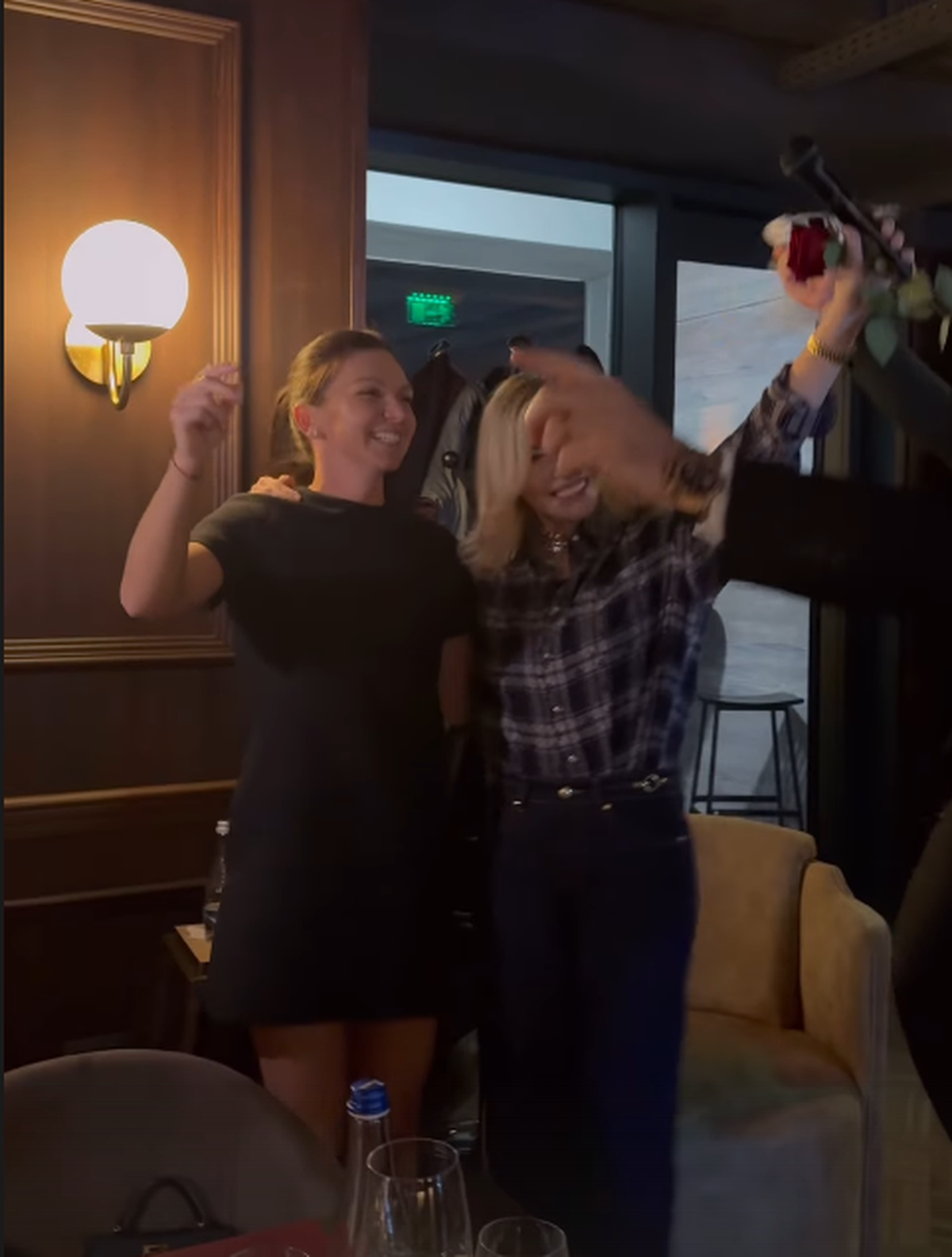 Simona Halep, așa cum nu ai mai văzut-o! Revelion de senzație cu Loredana Groza