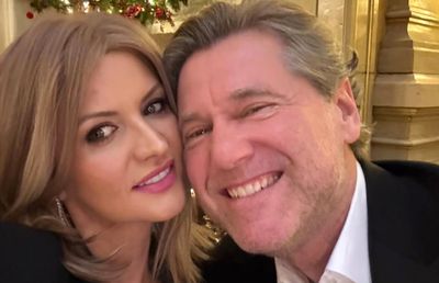 Florin Răducioiu a apărut lângă o blondă în noaptea dintre ani! Cine e femeia de care e îndrăgostit fostul internațional