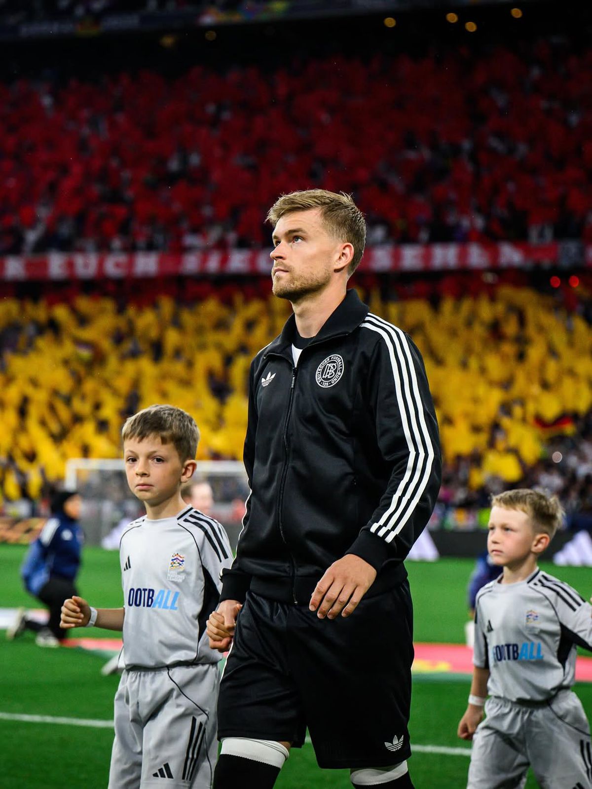 CR7 > Soție » Postarea de An Nou a internaționalului german i-a amuzat teribil pe fani