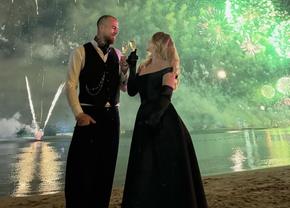 Cum au petrecut sportivii români noaptea de Revelion » O echipă a sărbătorit în cantonament! Cum s-a fotografiat Alibec alături de iubită