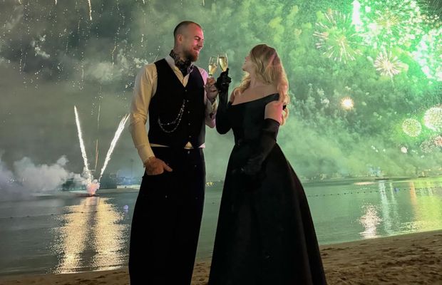 Cum au petrecut sportivii români noaptea de Revelion » O echipă a sărbătorit în cantonament! Cum s-a fotografiat Alibec alături de iubită