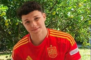 Mărturisirile zguduitoare ale unui salvator: „Pompierii plângeau. Am văzut oameni dezmembrați, murind sub ochii mei” » Fanul lui Lamine Yamal e student la Geneva