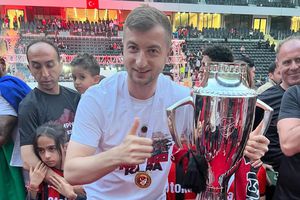 Dorit în Superligă, Daniel Popa își dezvăluie planul pentru 2026: „La asta mă gândesc” » De ce a plecat din Turcia și ce spune despre experiența la FCSB: „Trebuie să fim corecți”