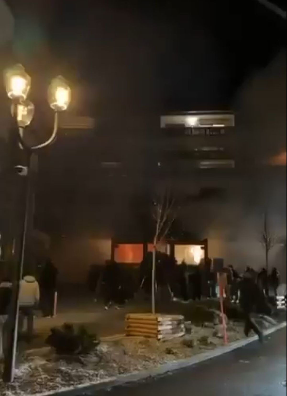 Mărturisirile zguduitoare ale unui salvator: „Pompierii plângeau! Am văzut oameni dezmembrați, murind sub ochii mei” » Fanul lui Lamine Yamal e student la Geneva