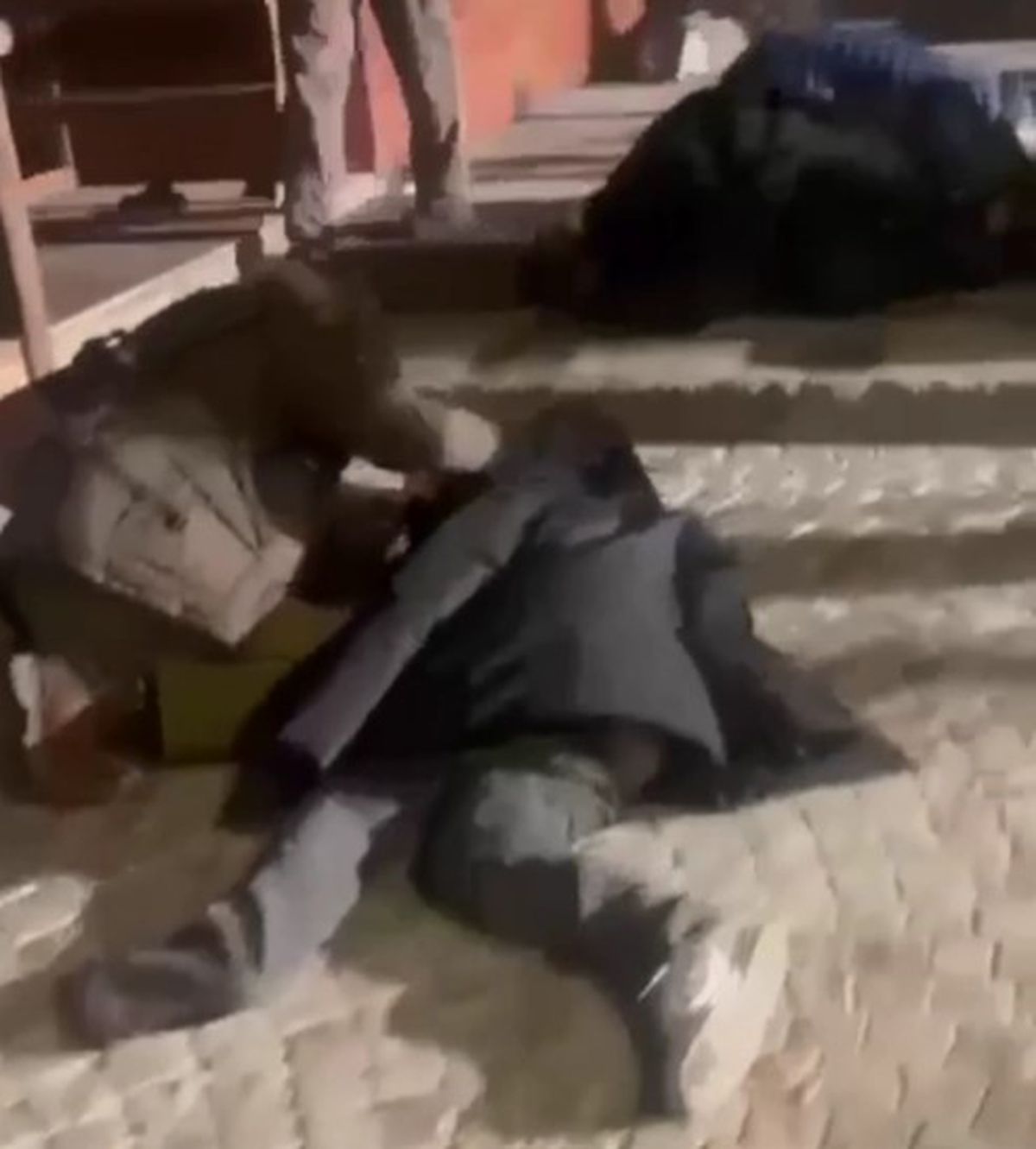 Mărturisirile zguduitoare ale unui salvator: „Pompierii plângeau! Am văzut oameni dezmembrați, murind sub ochii mei” » Fanul lui Lamine Yamal e student la Geneva