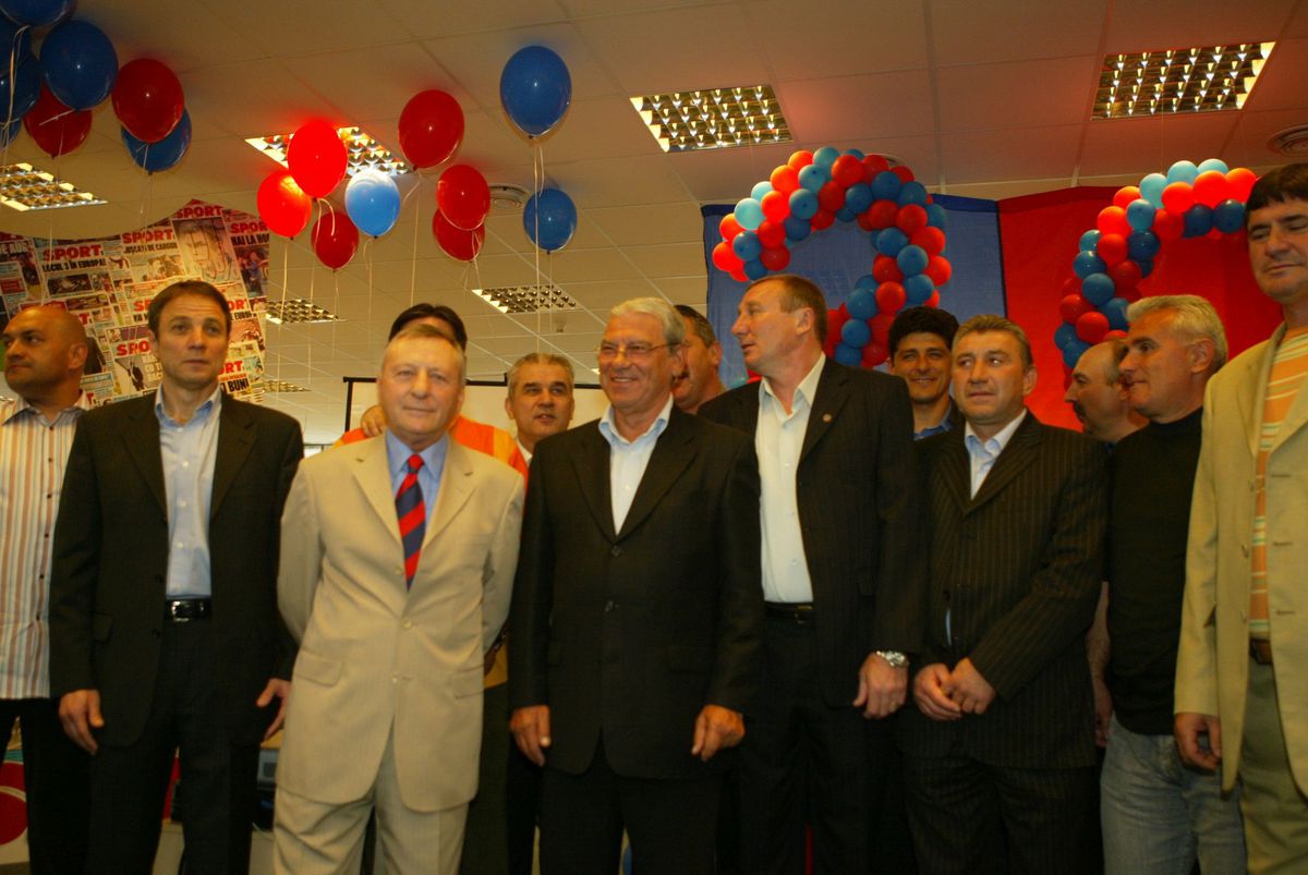 Ilie Bărbulescu a murit la 62 de ani // Mesajul pe care Bărbulescu i-l repeta obsesiv lui Adrian Mutu: „Copii, fără inimă nu ajungeți nicăieri”