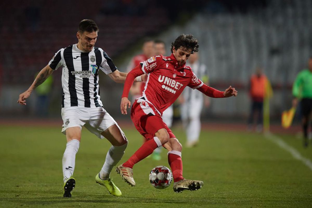 DINAMO - ASTRA 2-0 // VIDEO Ioan Niculae, furios pe jucători: „N-ați jucat nimic! O să vedeți ce se va întâmpla!”