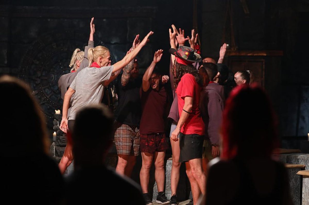 Roxana Ciuhulescu a plecat de la Survivor România! Ce probleme a acuzat + Robert Niță, propus spre eliminare: „Sunt veriga slabă”