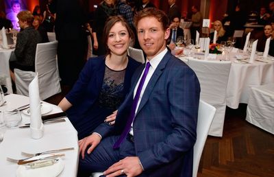 Superantrenorul din Europa care „își terorizează” soția: „Îmi strig jucătorii în somn și o trezesc” :)