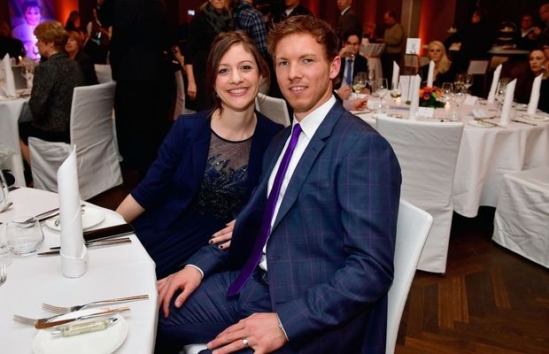 Superantrenorul din Europa care „își terorizează” soția: „Îmi strig jucătorii în somn și o trezesc” :)