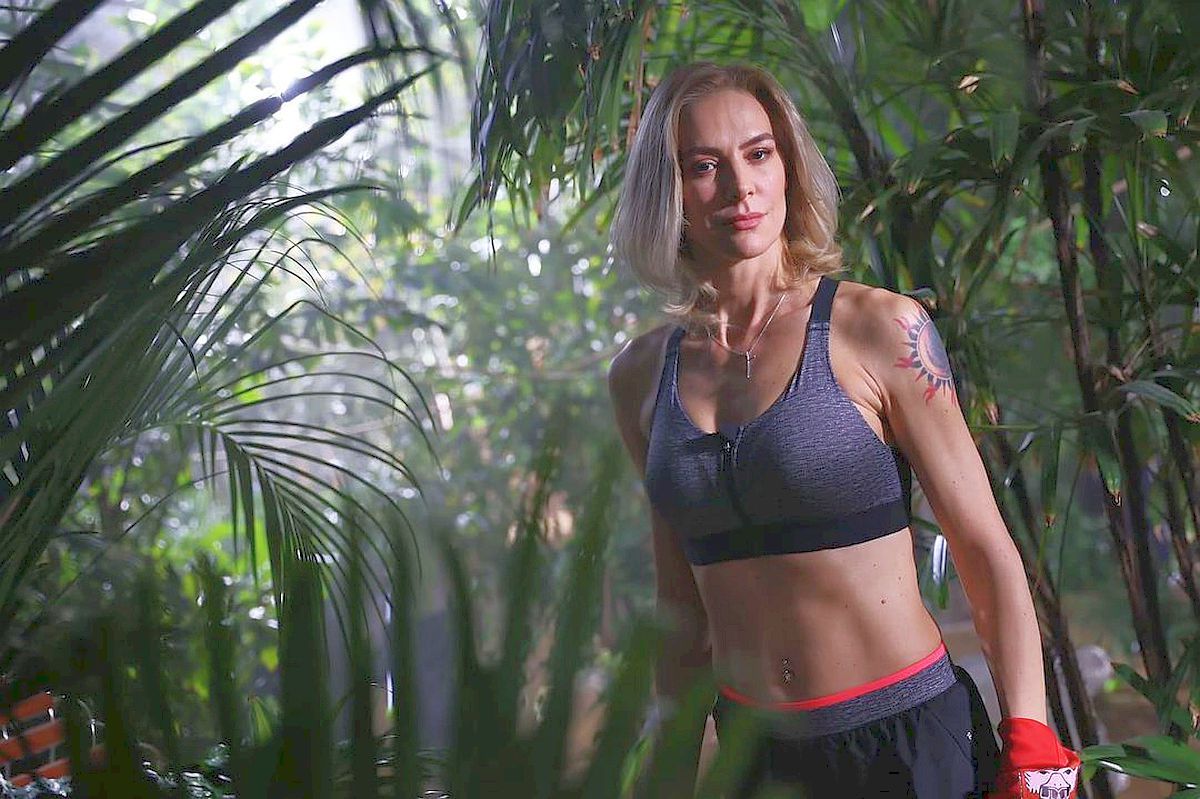 Roxana Ciuhulescu, interviu după Survivor: "Insomniile, durerile și stresul m-au pus în cap. După ce îmi revin, mă-ntorc la Minister" + "Nu m-am înțeles deloc cu Zmărăndescu și cu CRBL. Robert Niță e un tip super, ar putea câștiga concursul"