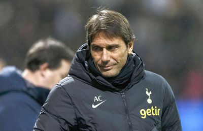 Antonio Conte va fi operat. Dar speră să fie pe bancă la meciul cu Milan din Liga Campionilor