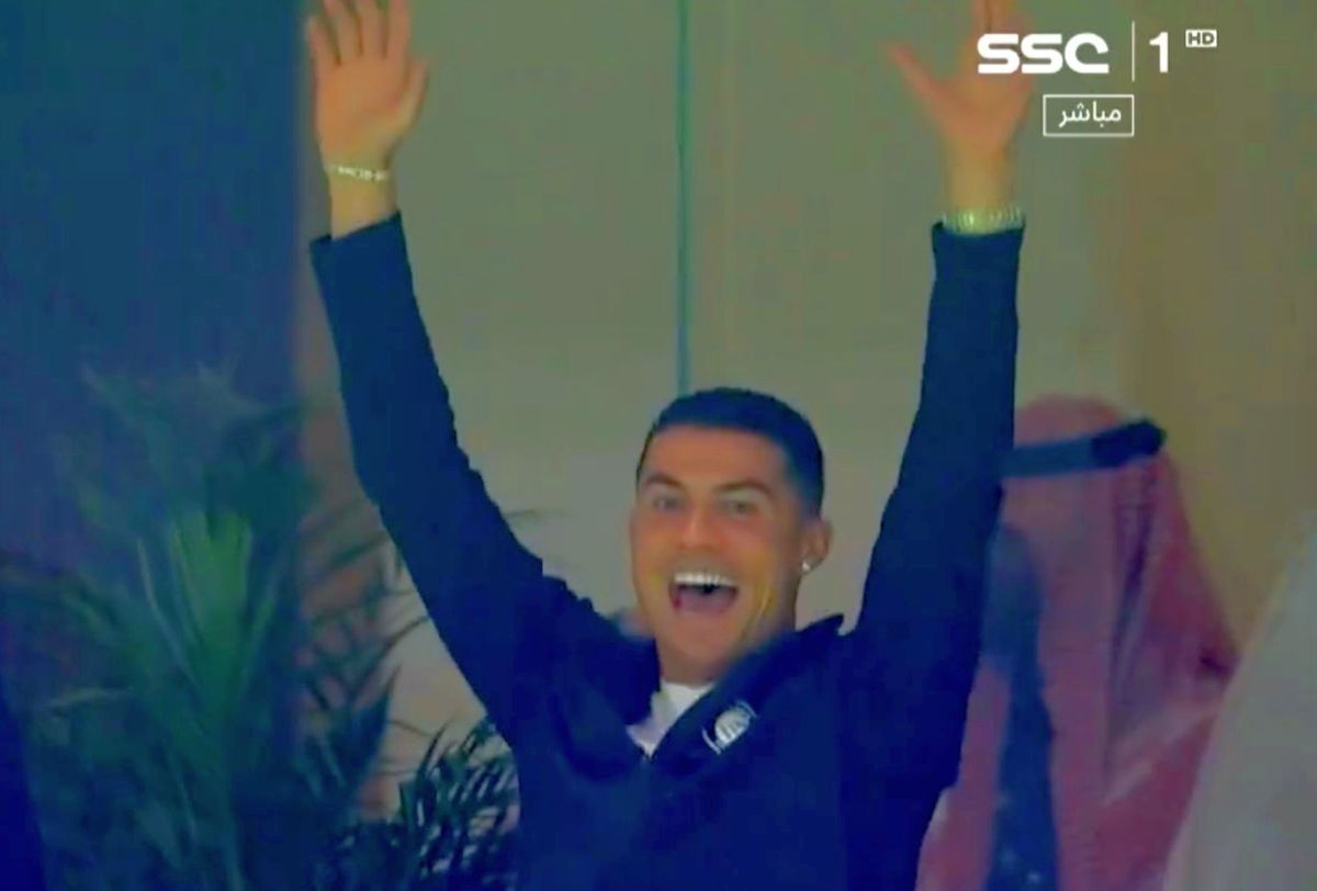 Execuție FABULOASĂ sub privirile lui Messi și Ronaldo! A înscris de la 60 de metri! Cristiano, în delir + Umilință pentru argentinian