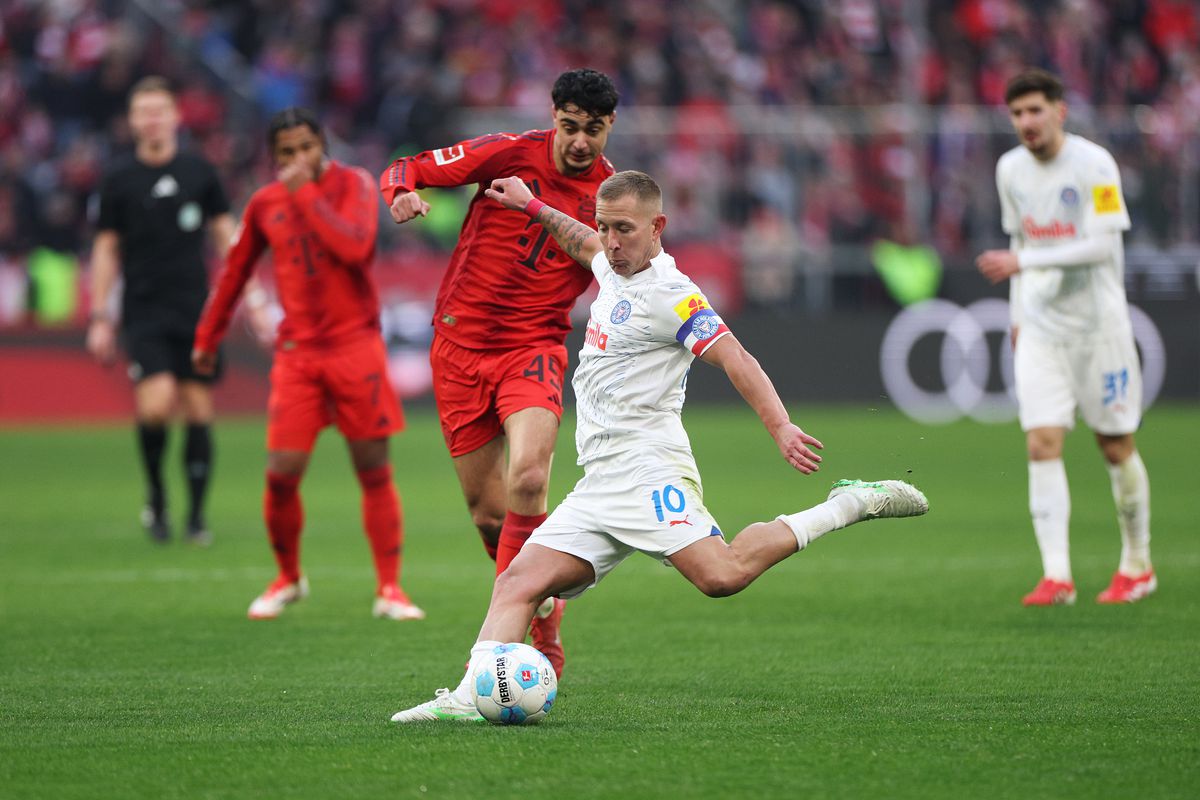 Bayern - Holstein Kiel