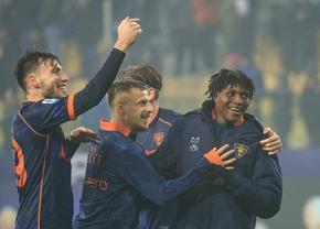 Și-a luat rămas bun de la fani, imediat după meciul dintre Parma și Lecce » Astăzi va efectua vizita medicală la Manchester United