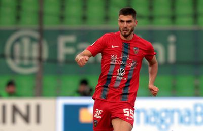 Dinamo transferă la foc automat! Al doilea jucător așteptat să semneze